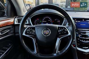 Внедорожник / Кроссовер Cadillac SRX 2014 в 