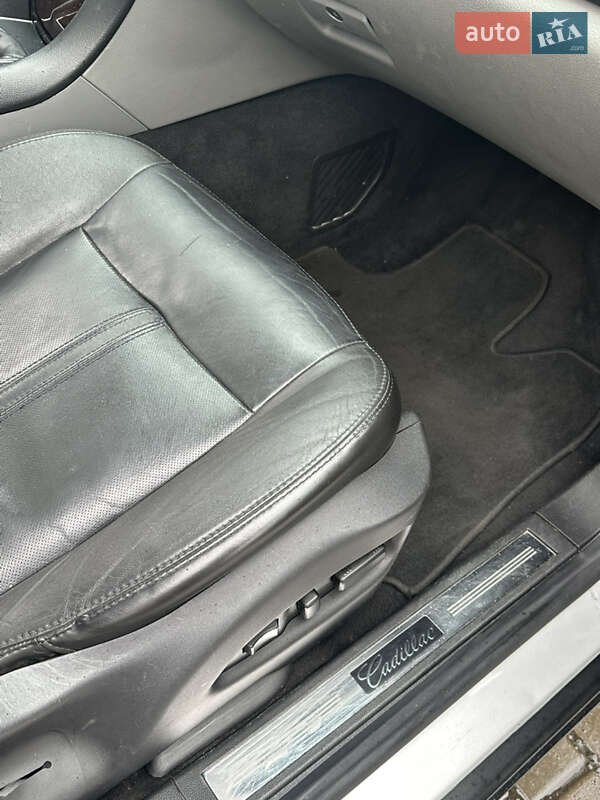 Внедорожник / Кроссовер Cadillac SRX 2010 в Луцке фото 8 Внедорожник / Кроссовер Cadillac SRX 2010 в Луцке