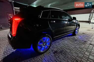 Внедорожник / Кроссовер Cadillac SRX 2010 в 