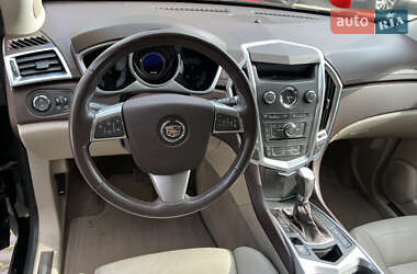 Внедорожник / Кроссовер Cadillac SRX 2010 в 