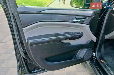 Внедорожник / Кроссовер Cadillac SRX 2010 в 