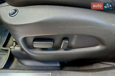 Внедорожник / Кроссовер Cadillac SRX 2010 в 