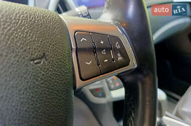 Внедорожник / Кроссовер Cadillac SRX 2010 в 