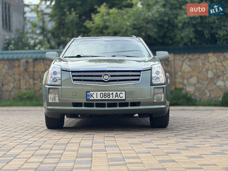 Внедорожник / Кроссовер Cadillac SRX 2004 в Могилев-Подольске