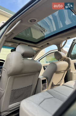 Позашляховик / Кросовер Cadillac SRX 2004 в 