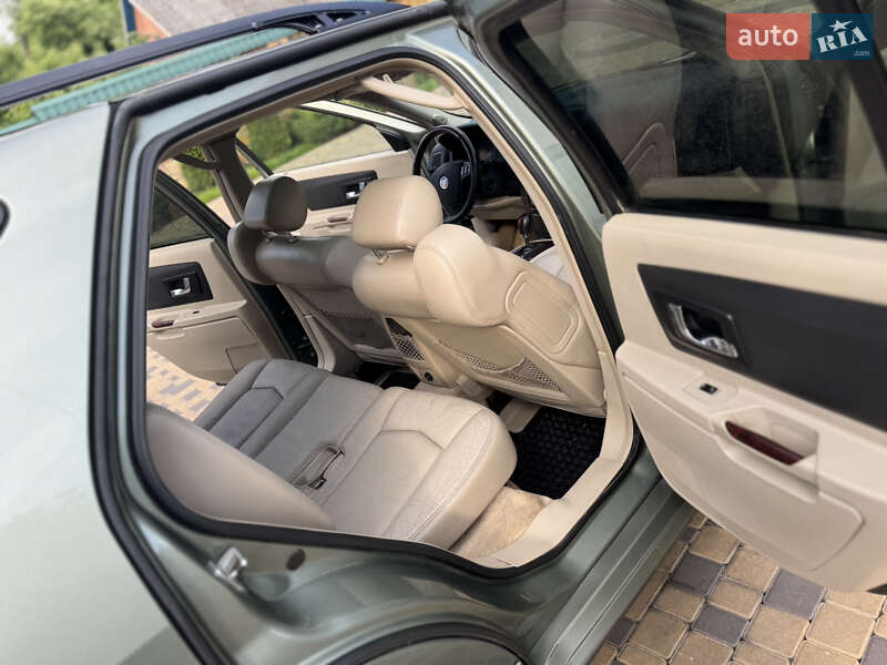 Внедорожник / Кроссовер Cadillac SRX 2004 в Могилев-Подольске