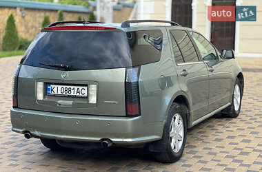 Позашляховик / Кросовер Cadillac SRX 2004 в 