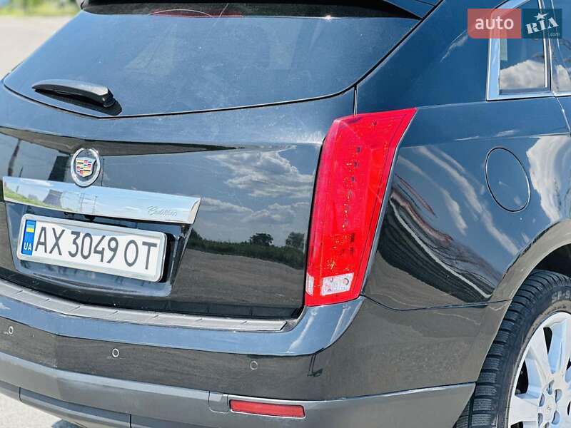 Позашляховик / Кросовер Cadillac SRX 2011 в Харкові