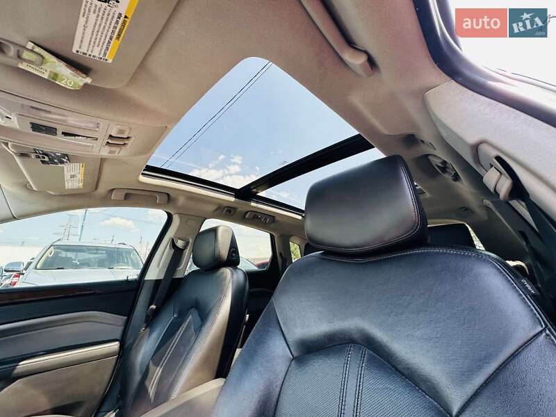 Позашляховик / Кросовер Cadillac SRX 2011 в Харкові