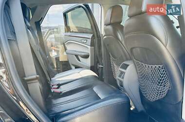 Позашляховик / Кросовер Cadillac SRX 2011 в 