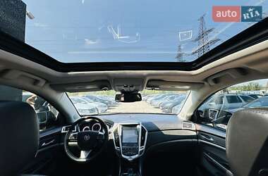 Позашляховик / Кросовер Cadillac SRX 2011 в 