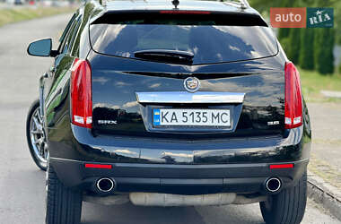 Позашляховик / Кросовер Cadillac SRX 2013 в 