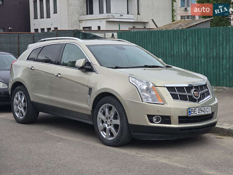 Внедорожник / Кроссовер Cadillac SRX 2010 в 