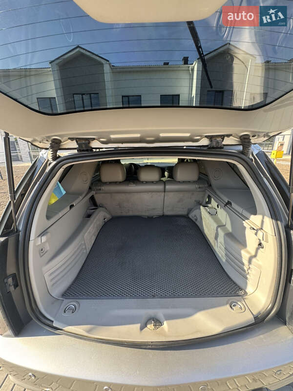 Внедорожник / Кроссовер Cadillac SRX 2004 в Одессе