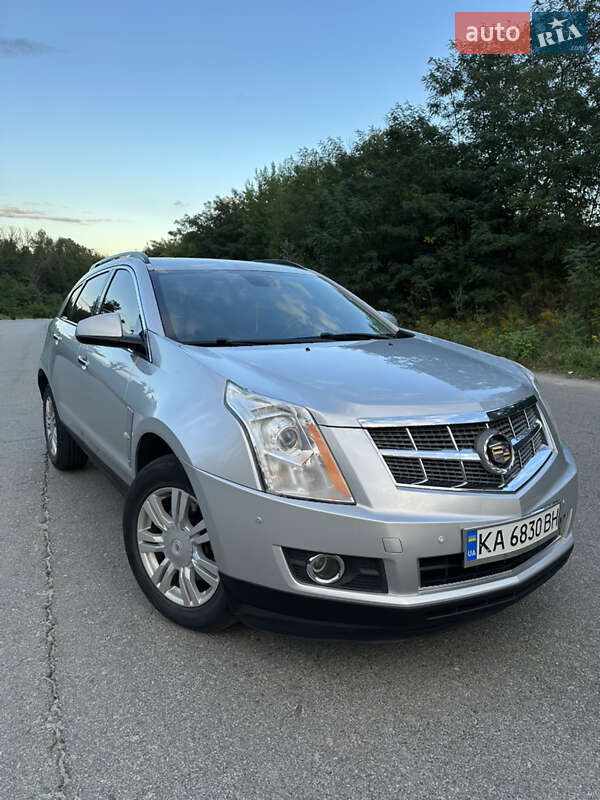 Внедорожник / Кроссовер Cadillac SRX 2011 в 