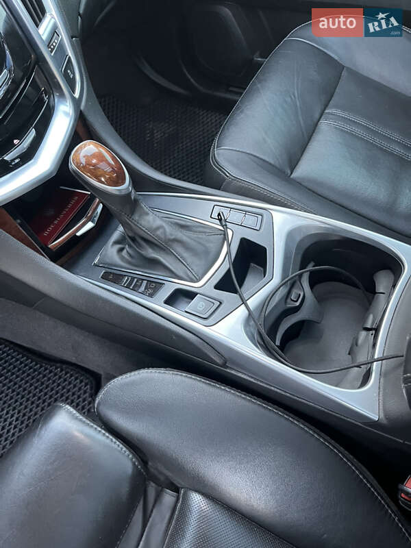 Внедорожник / Кроссовер Cadillac SRX 2015 в Жмеринке