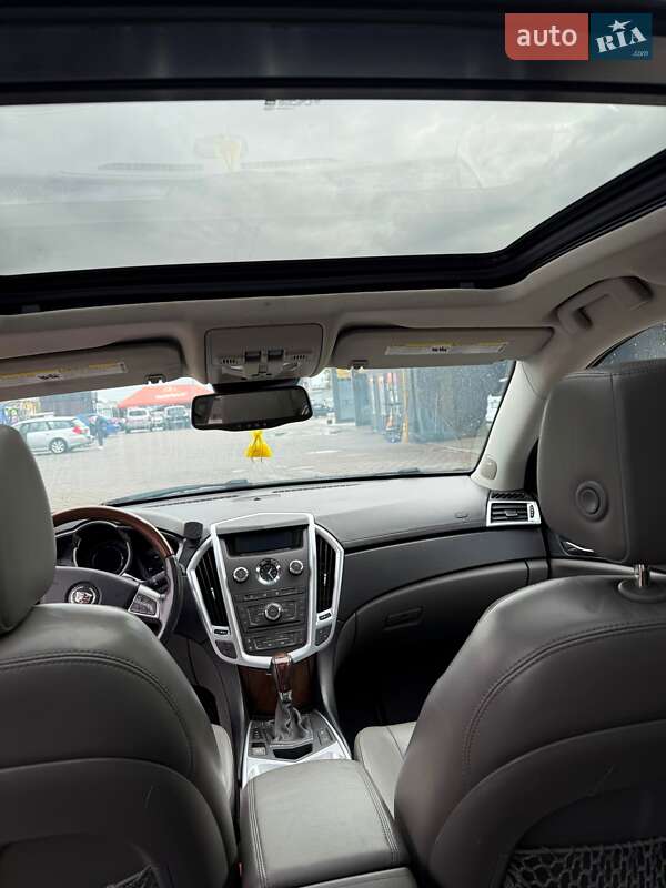 Позашляховик / Кросовер Cadillac SRX 2011 в Лубнах