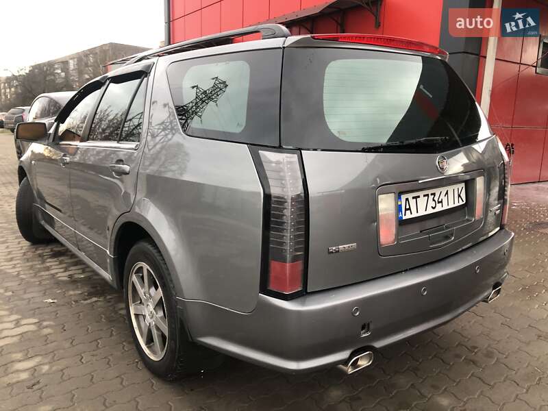 Внедорожник / Кроссовер Cadillac SRX 2004 в Калуше