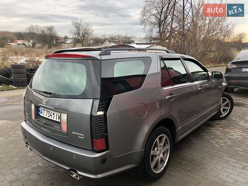 Внедорожник / Кроссовер Cadillac SRX 2004 в Калуше