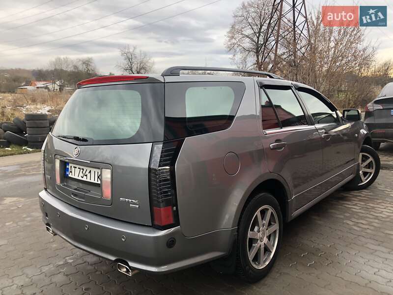 Внедорожник / Кроссовер Cadillac SRX 2004 в Калуше