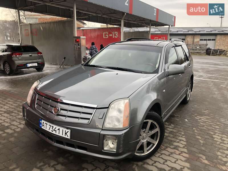 Внедорожник / Кроссовер Cadillac SRX 2004 в Калуше
