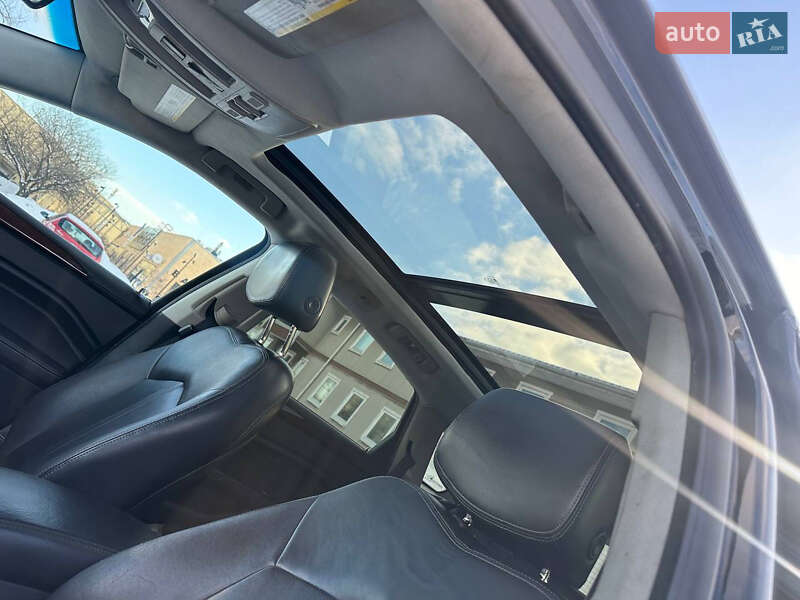 Универсал Cadillac SRX 2012 в Киеве