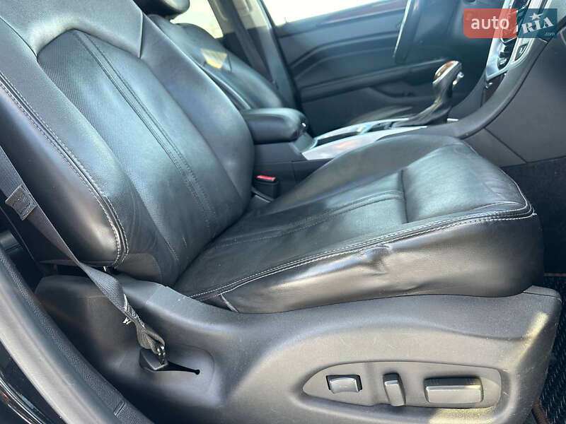 Универсал Cadillac SRX 2012 в Киеве