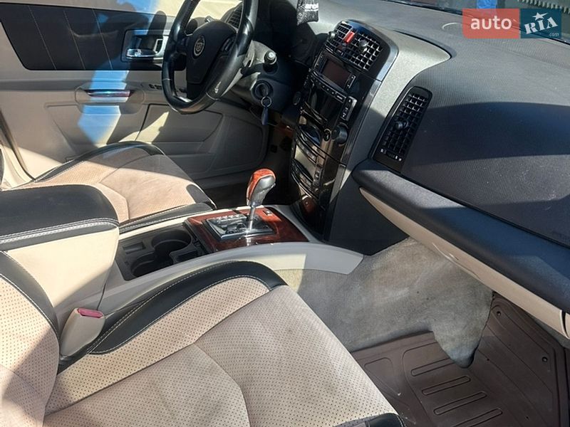 Внедорожник / Кроссовер Cadillac SRX 2004 в Тернополе