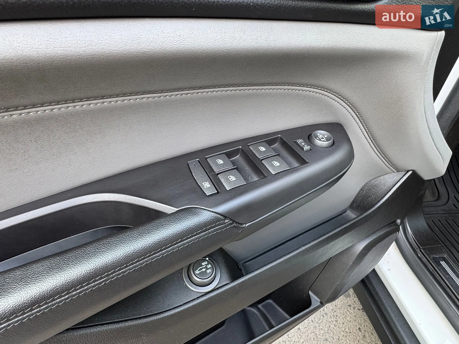 2011 Cadillac SRX - мініатюра 37