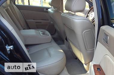 Седан Cadillac STS 2009 в 