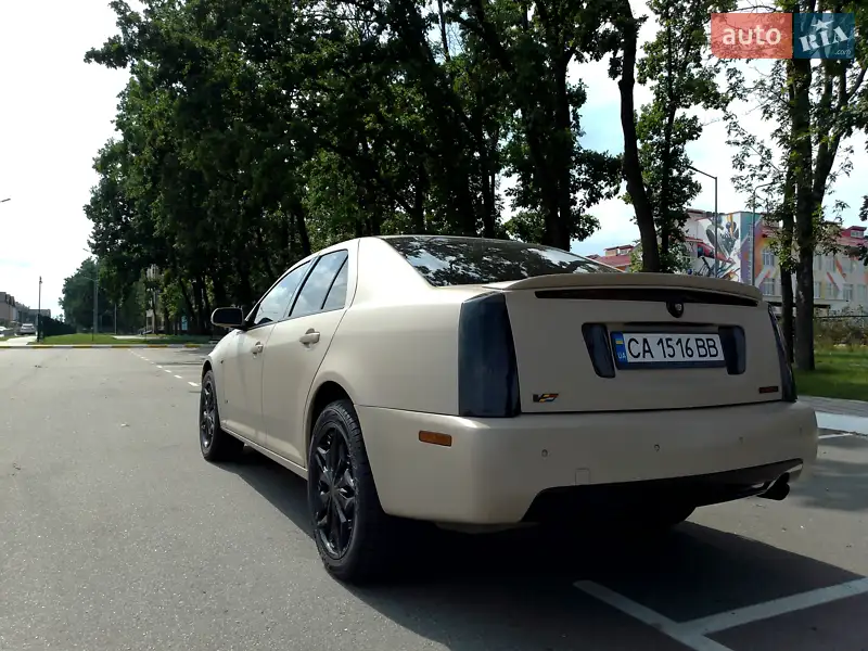Cadillac STS 2005