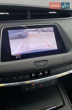 Внедорожник / Кроссовер Cadillac XT4 2019 в 