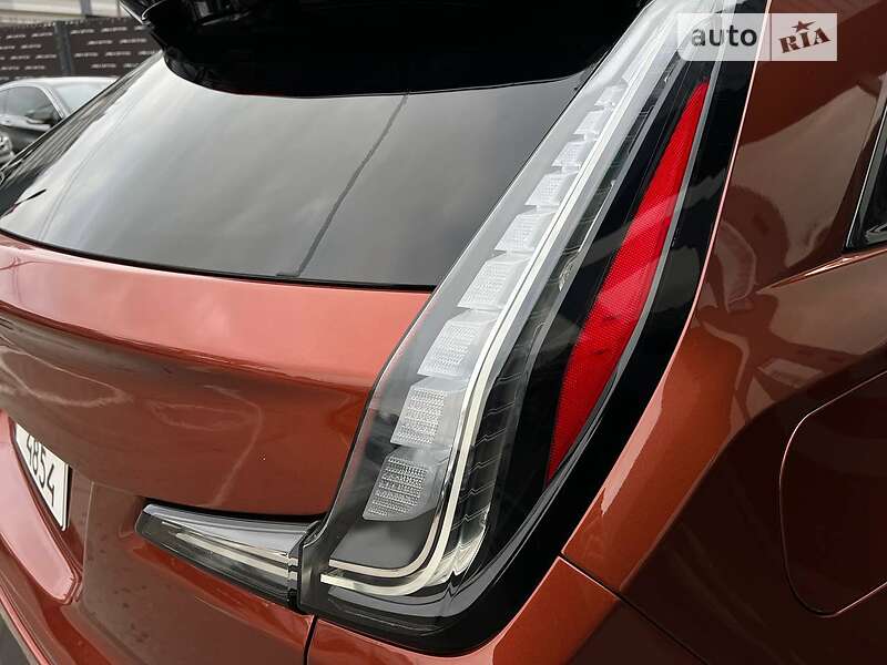Внедорожник / Кроссовер Cadillac XT4 2021 в Киеве