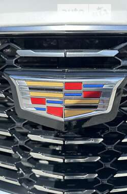 Седан Cadillac XT4 2018 в Тернополе