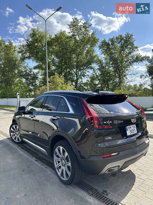 Внедорожник / Кроссовер Cadillac XT4 2018 в Сумах