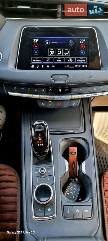 Внедорожник / Кроссовер Cadillac XT4 2020 в Киеве фото 6 Внедорожник / Кроссовер Cadillac XT4 2020 в Киеве