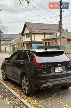 Внедорожник / Кроссовер Cadillac XT4 2018 в 