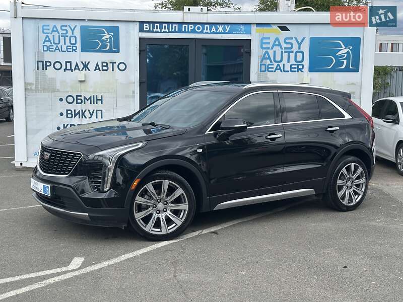 Внедорожник / Кроссовер Cadillac XT4 2018 в 