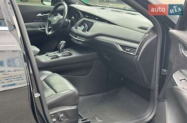 Внедорожник / Кроссовер Cadillac XT4 2018 в 