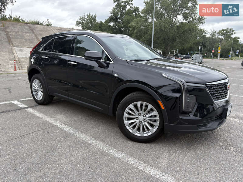 Универсал Cadillac XT4 2023 в Киеве