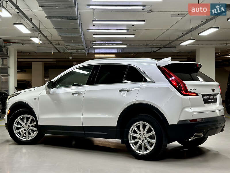 Позашляховик / Кросовер Cadillac XT4 2022 в Києві
