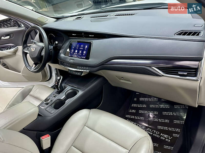 Позашляховик / Кросовер Cadillac XT4 2022 в Києві