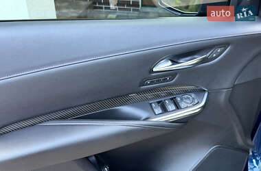 Внедорожник / Кроссовер Cadillac XT4 2019 в 