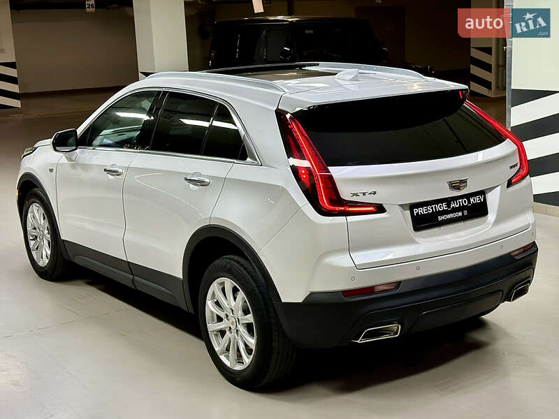 Внедорожник / Кроссовер Cadillac XT4 2022 в Киеве