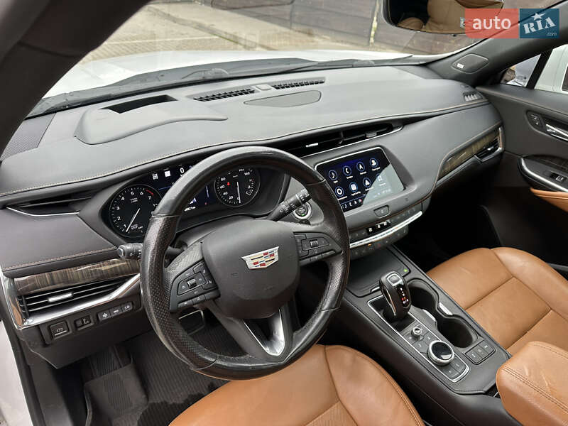 Позашляховик / Кросовер Cadillac XT4 2018 в Києві фото 10 Позашляховик / Кросовер Cadillac XT4 2018 в Києві