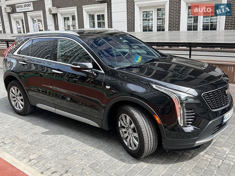 Внедорожник / Кроссовер Cadillac XT4 2020 в Киеве