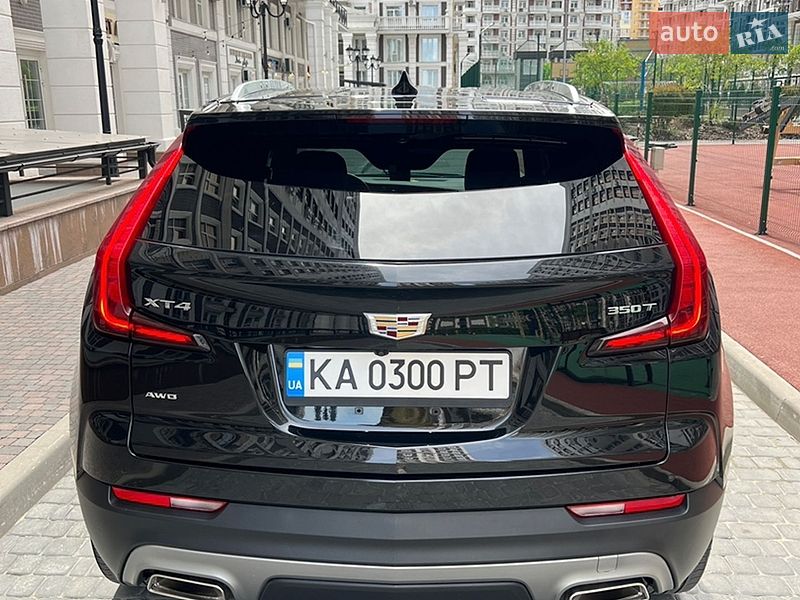 Внедорожник / Кроссовер Cadillac XT4 2020 в Киеве