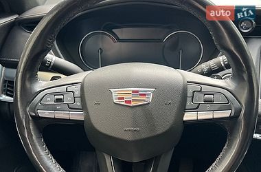 Внедорожник / Кроссовер Cadillac XT4 2020 в Киеве