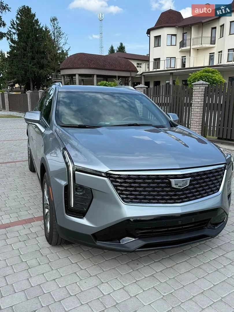 2024 Cadillac XT4 - фото 1