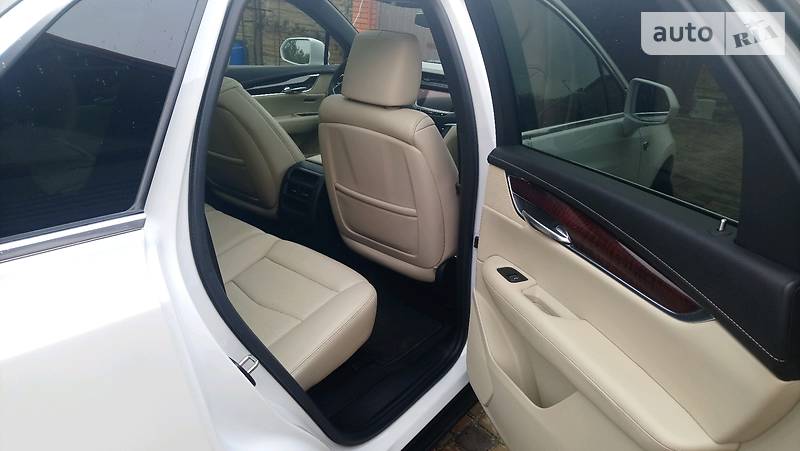 Позашляховик / Кросовер Cadillac XT5 2017 в Василькові